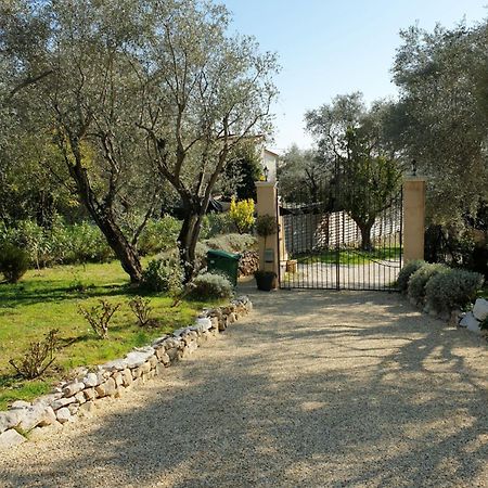 מלון טורט-סור-לו La Bastide Aux Oliviers מראה חיצוני תמונה